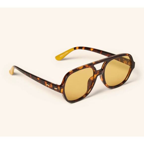 Adult Tortoise Frame Aviator Sunglasses - Woolrich x Target Yellow - Picture 2 of 4